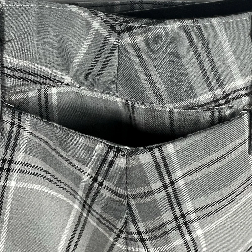 Travis Mathew Mens 36 Gray Plaid Slanted Pockets Poly Rayon Spandex Golf Shorts